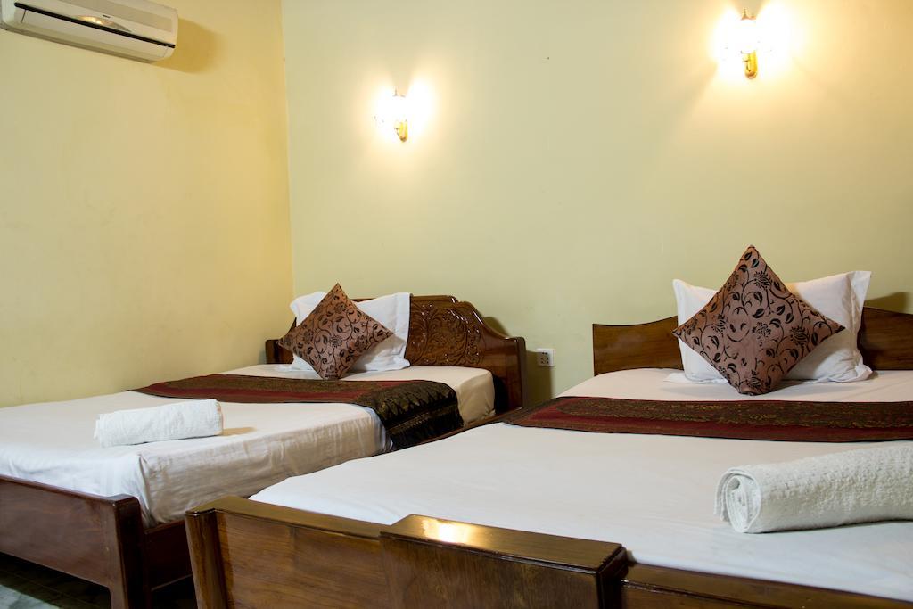 Royal Guest House Phnom Penh Esterno foto