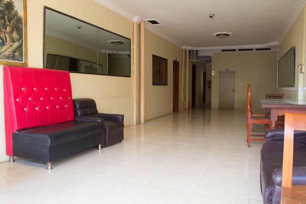 Royal Guest House Phnom Penh Esterno foto