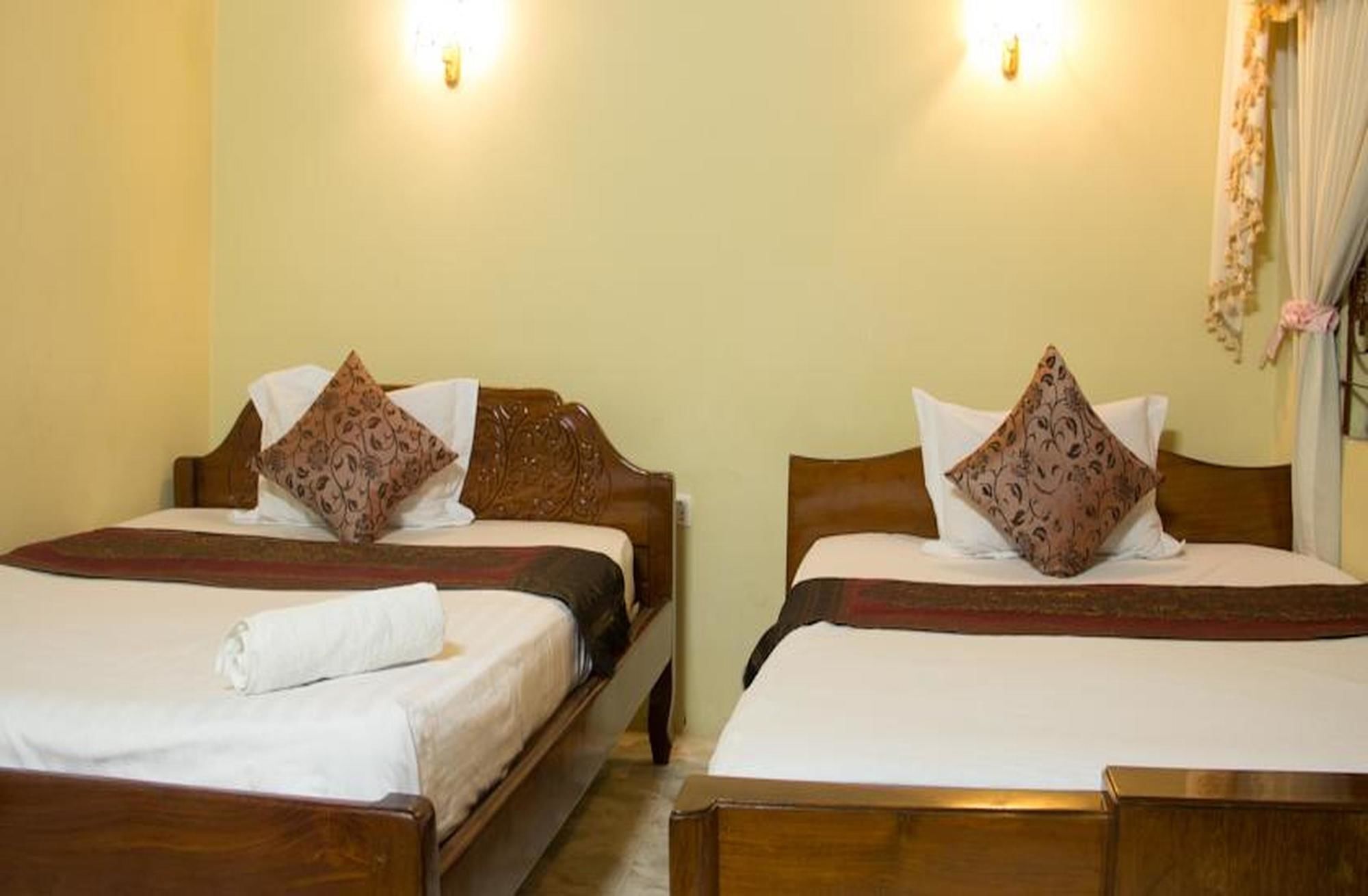 Royal Guest House Phnom Penh Esterno foto