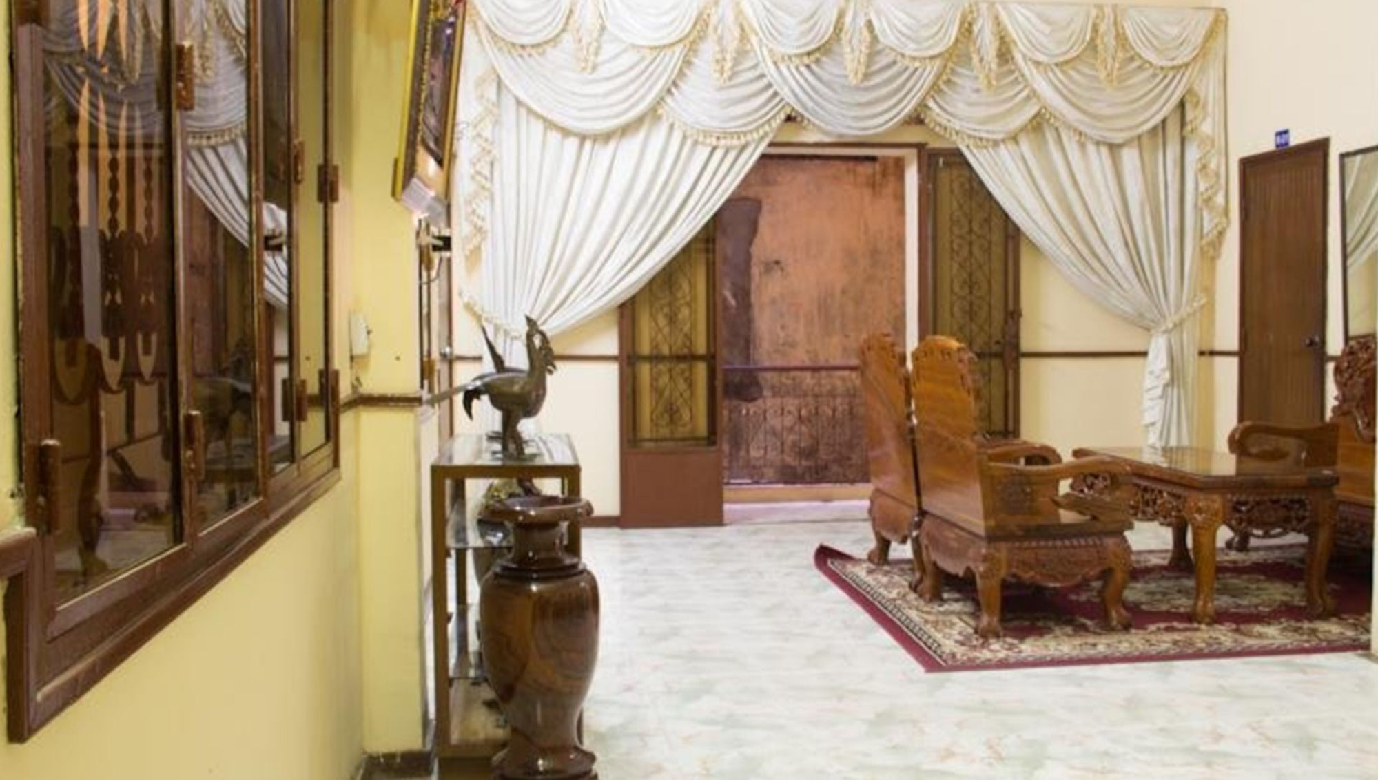 Royal Guest House Phnom Penh Esterno foto
