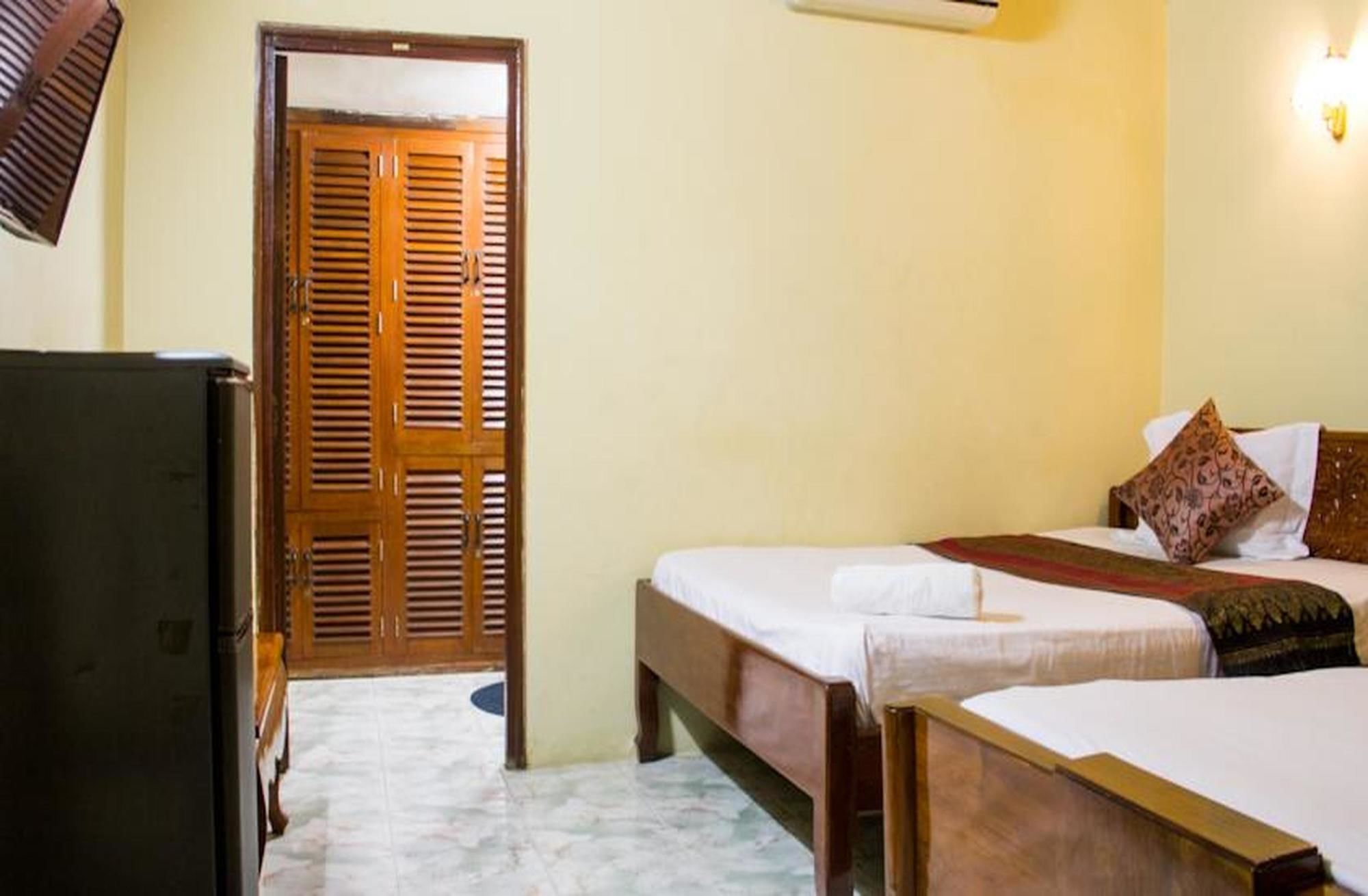 Royal Guest House Phnom Penh Esterno foto