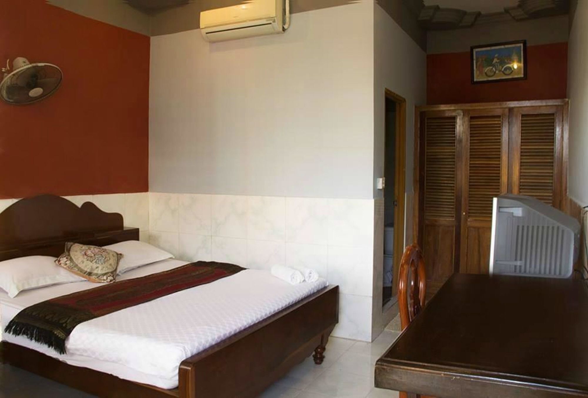 Royal Guest House Phnom Penh Esterno foto