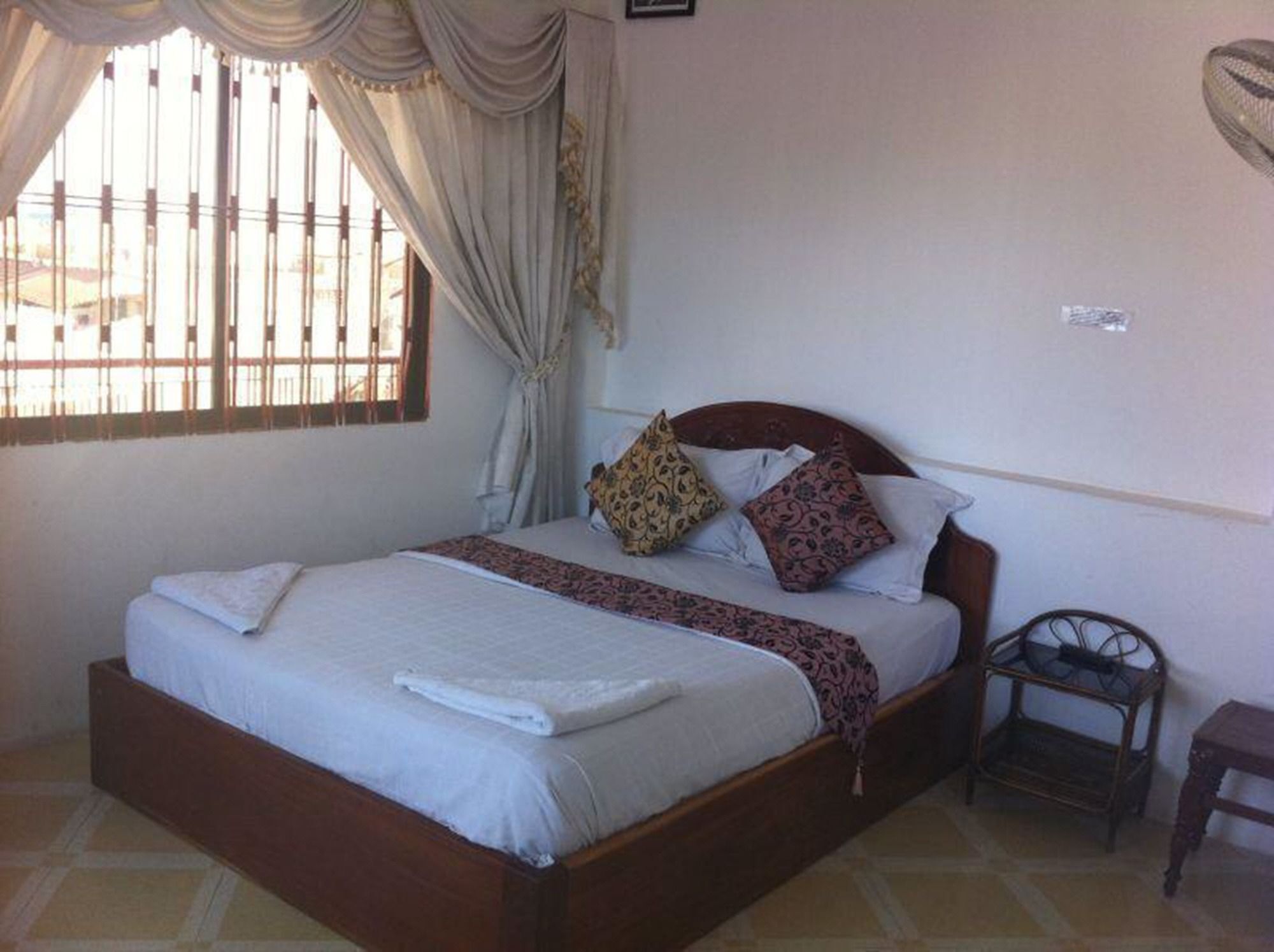 Royal Guest House Phnom Penh Esterno foto