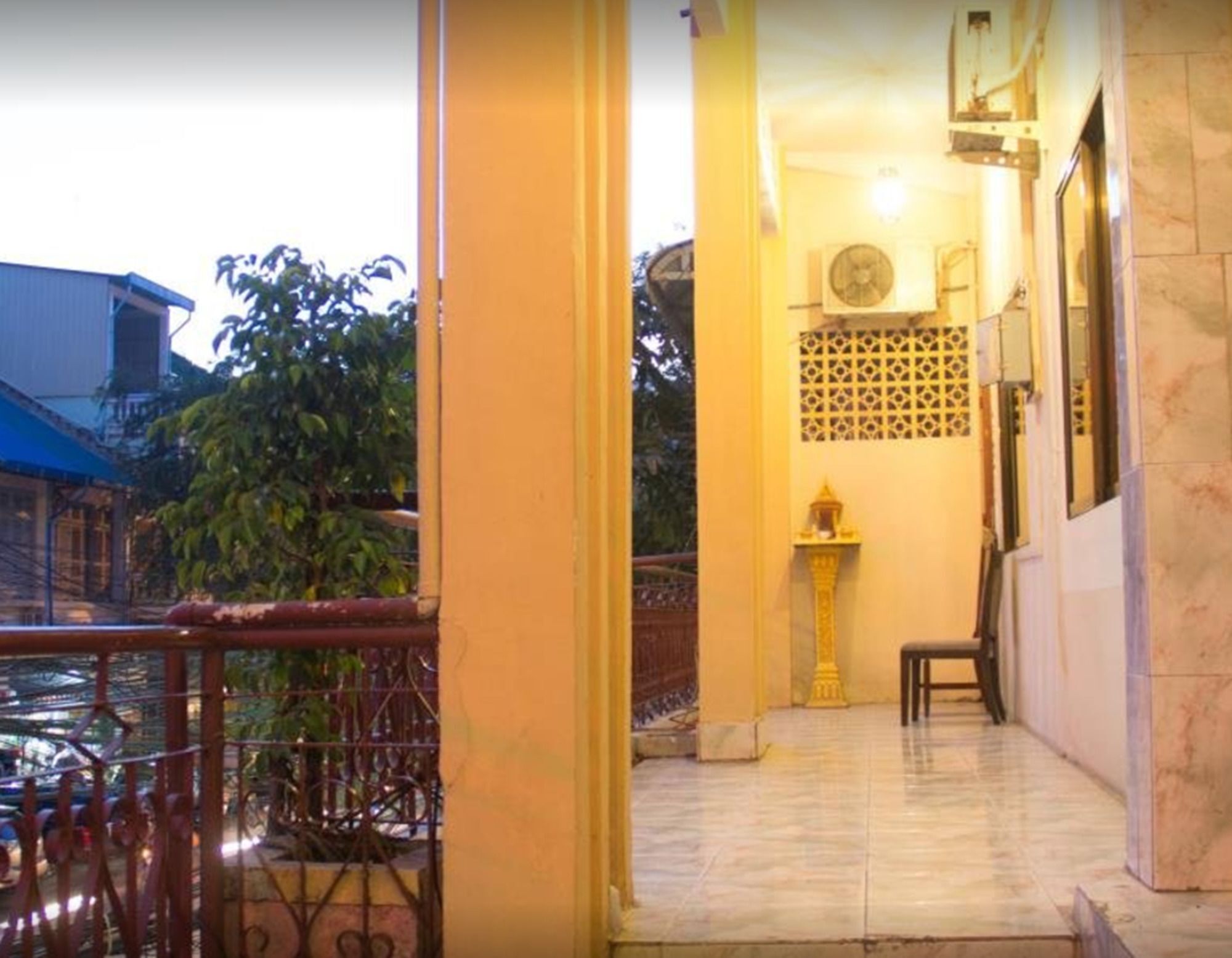 Royal Guest House Phnom Penh Esterno foto